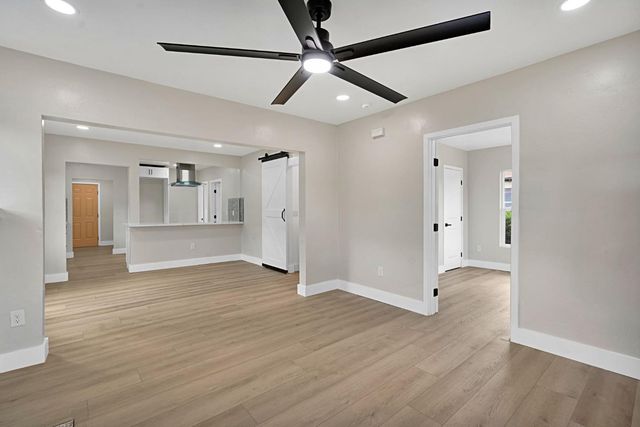 1235 N Safford Avenue, Fresno, CA 93728