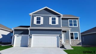 5533 N 186 Avenue, Elkhorn, NE 68022