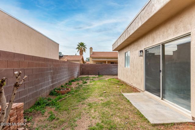 2601 W Camino Llano, Tucson, AZ 85742