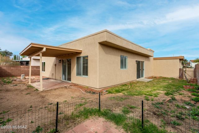 2601 W Camino Llano, Tucson, AZ 85742
