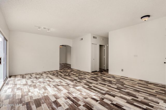 2601 W Camino Llano, Tucson, AZ 85742