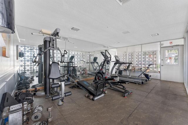 3020 NE 16th Avenue 105, Oakland Park, FL 33334