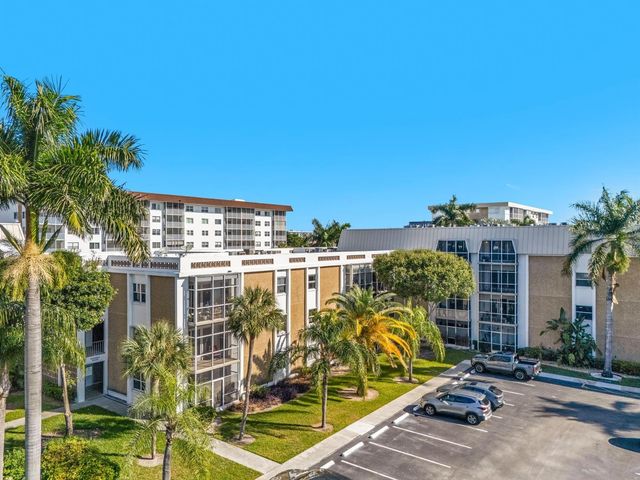 3020 NE 16th Avenue 105, Oakland Park, FL 33334