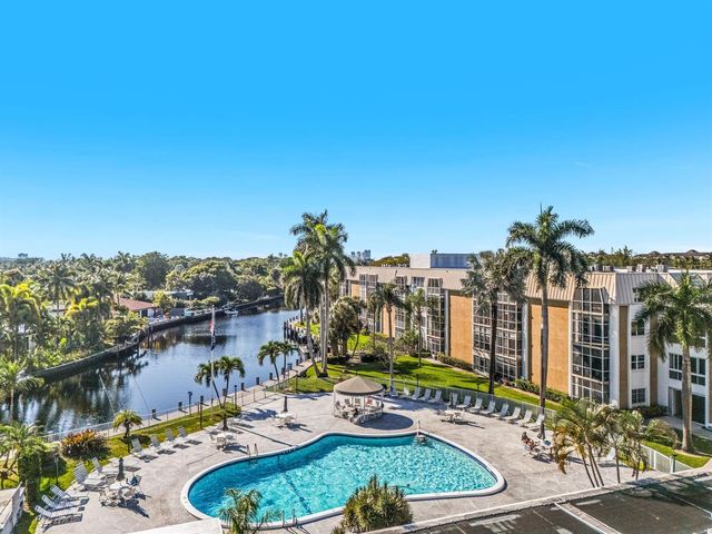 3020 NE 16th Avenue 105, Oakland Park, FL 33334