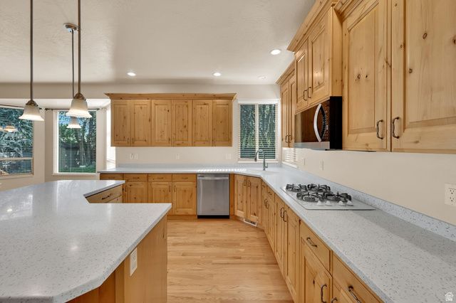 3047 W CHALK CREEK WAY, South Jordan, UT 84095