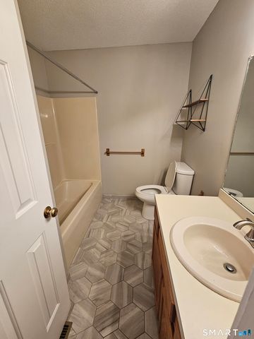 155 Redstone Hill Road 102, Bristol, CT 06010