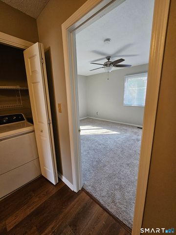 155 Redstone Hill Road 102, Bristol, CT 06010