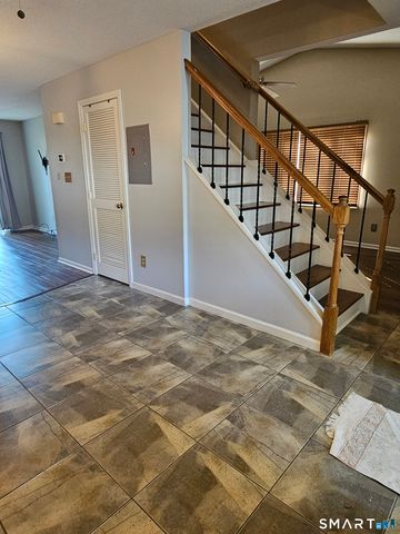 155 Redstone Hill Road 102, Bristol, CT 06010