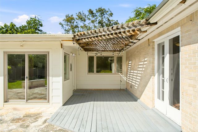 3005 Village DR, Austin, TX 78731
