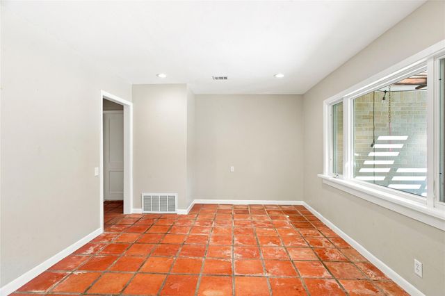 3005 Village DR, Austin, TX 78731