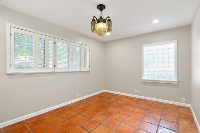 3005 Village DR, Austin, TX 78731