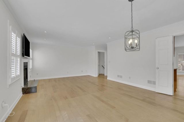 1363 Sheffield Glen Way, Atlanta, GA 30329