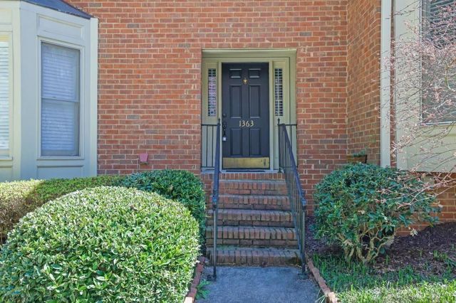 1363 Sheffield Glen Way, Atlanta, GA 30329