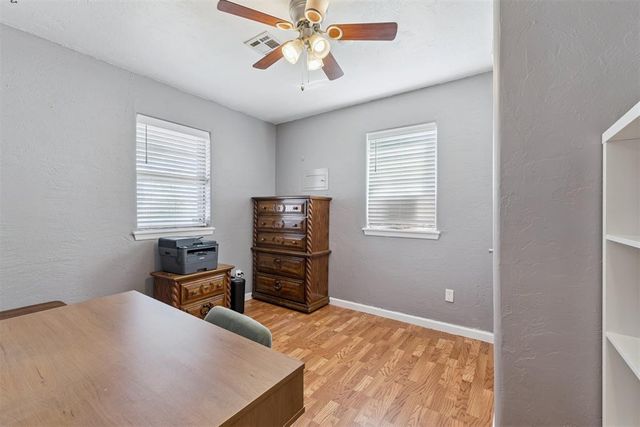 2742 S Sandwood Avenue, Choctaw, OK 73020