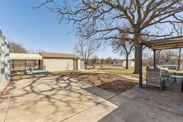 2742 S Sandwood Avenue, Choctaw, OK 73020
