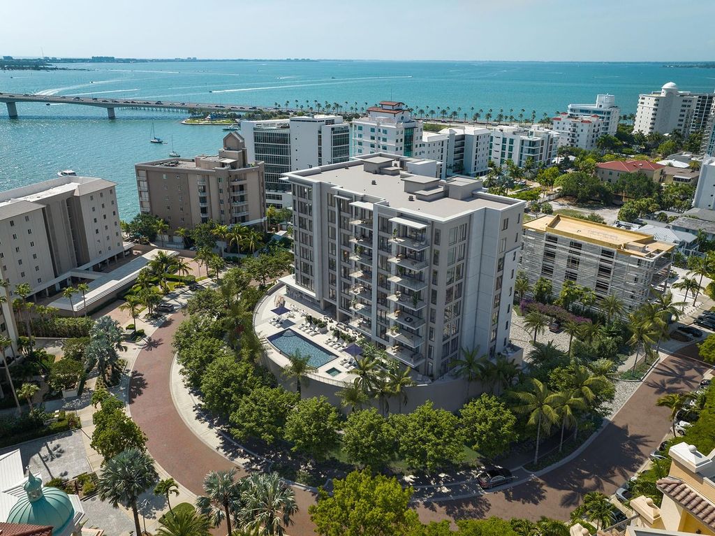 325 GOLDEN GATE POINT 604, Sarasota, FL 34236
