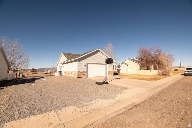 555 N 1000 E, Beaver, UT 84713