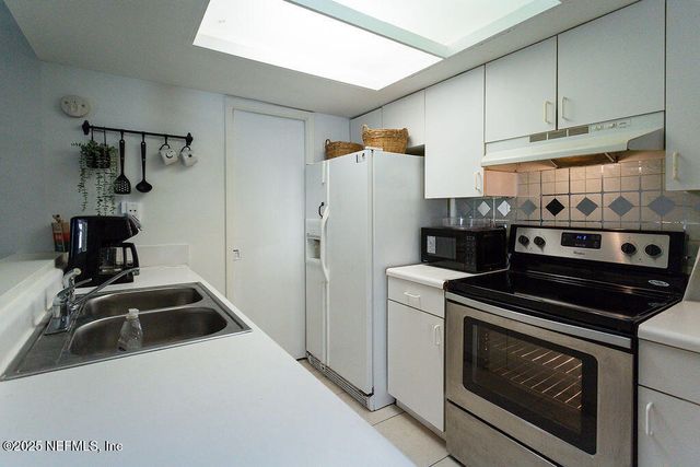 5328 ARLINGTON Road, Jacksonville, FL 32211