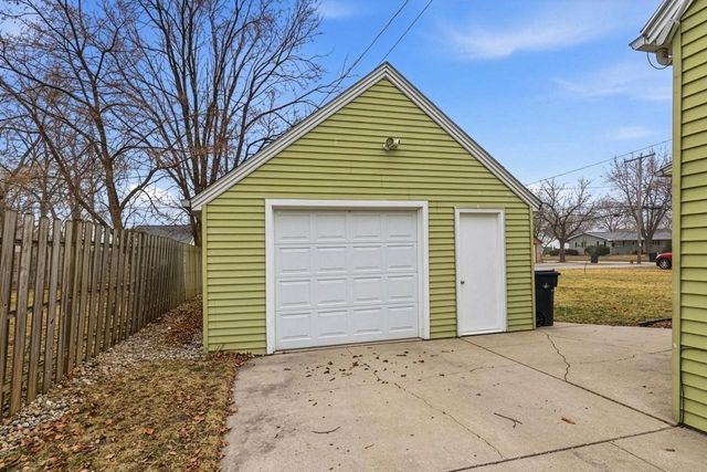 308 S BIRCH STREET, Kimberly, WI 54136