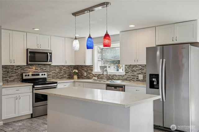 3709 NE 9th Court, Renton, WA 98056