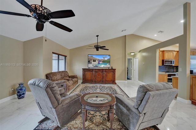 3187 Beechberry Cir, Davie, FL 33328