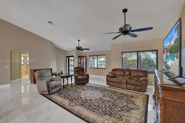 3187 Beechberry Cir, Davie, FL 33328