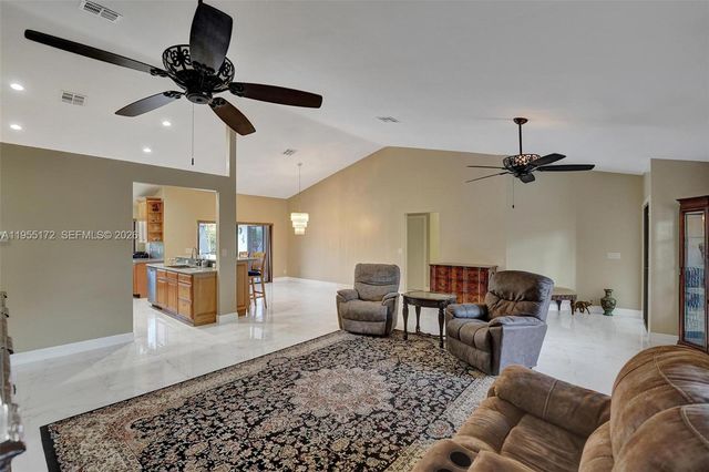 3187 Beechberry Cir, Davie, FL 33328