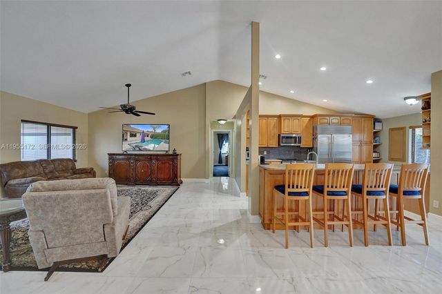 3187 Beechberry Cir, Davie, FL 33328