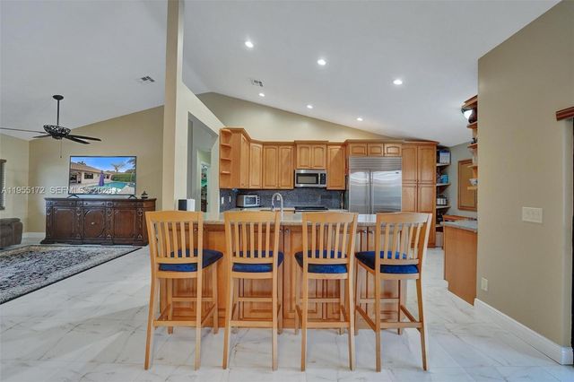 3187 Beechberry Cir, Davie, FL 33328