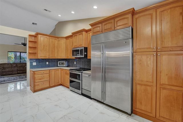 3187 Beechberry Cir, Davie, FL 33328