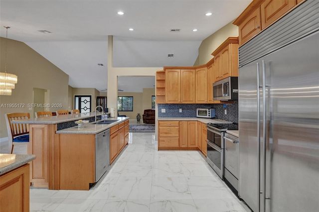 3187 Beechberry Cir, Davie, FL 33328