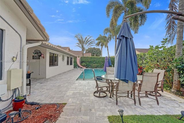 3187 Beechberry Cir, Davie, FL 33328