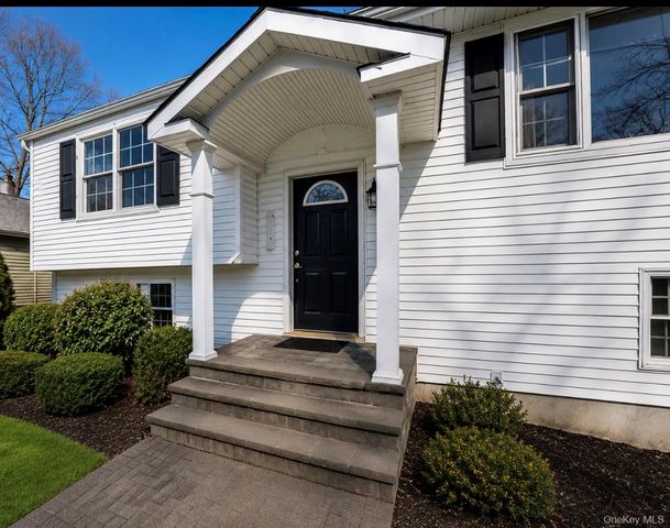13A Homeland Drive, Huntington, NY 11743