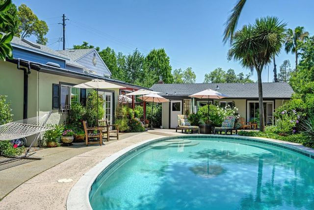 274 Sawyer St, Auburn, CA 95603