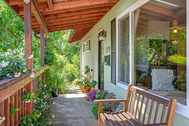 274 Sawyer St, Auburn, CA 95603