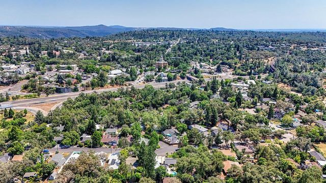 274 Sawyer St, Auburn, CA 95603
