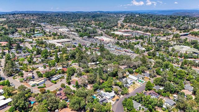 274 Sawyer St, Auburn, CA 95603