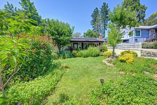 274 Sawyer St, Auburn, CA 95603
