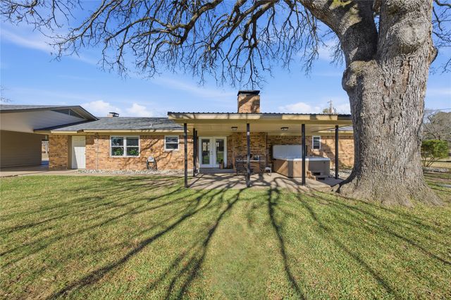 3662 ACR 359, Palestine, TX 75803