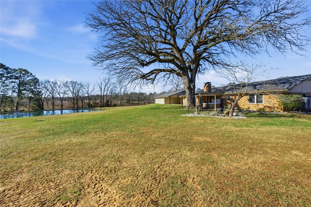 3662 ACR 359, Palestine, TX 75803