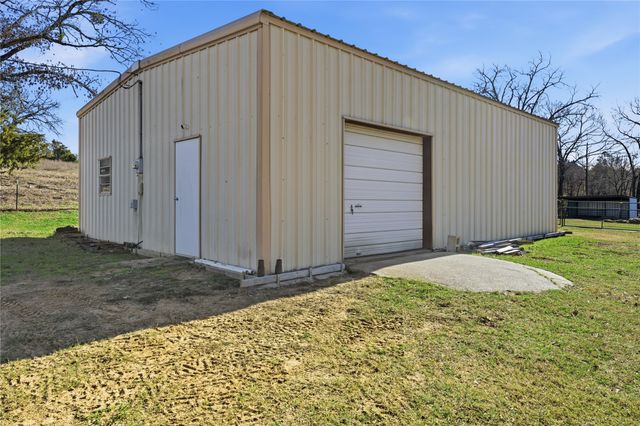 3662 ACR 359, Palestine, TX 75803