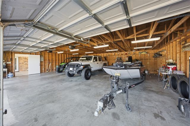 3662 ACR 359, Palestine, TX 75803