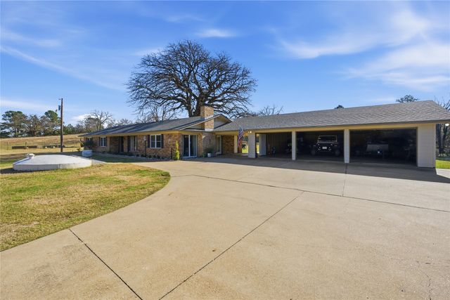 3662 ACR 359, Palestine, TX 75803