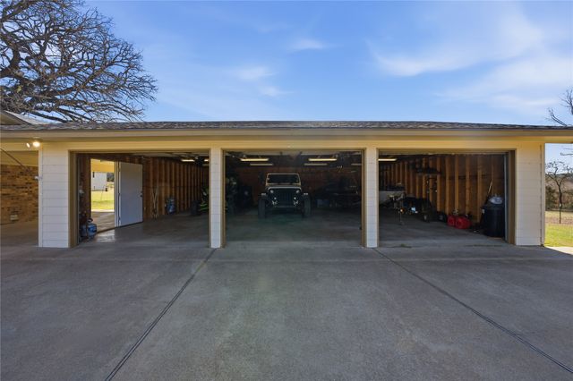 3662 ACR 359, Palestine, TX 75803