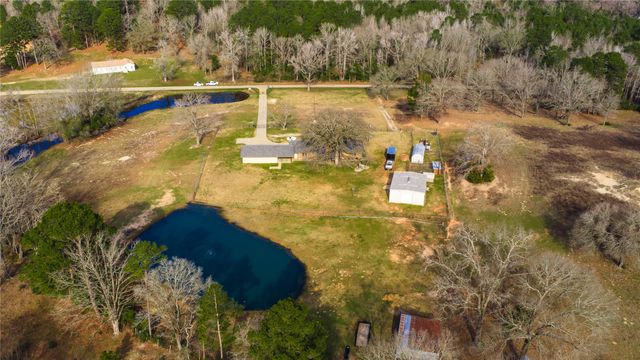 3662 ACR 359, Palestine, TX 75803