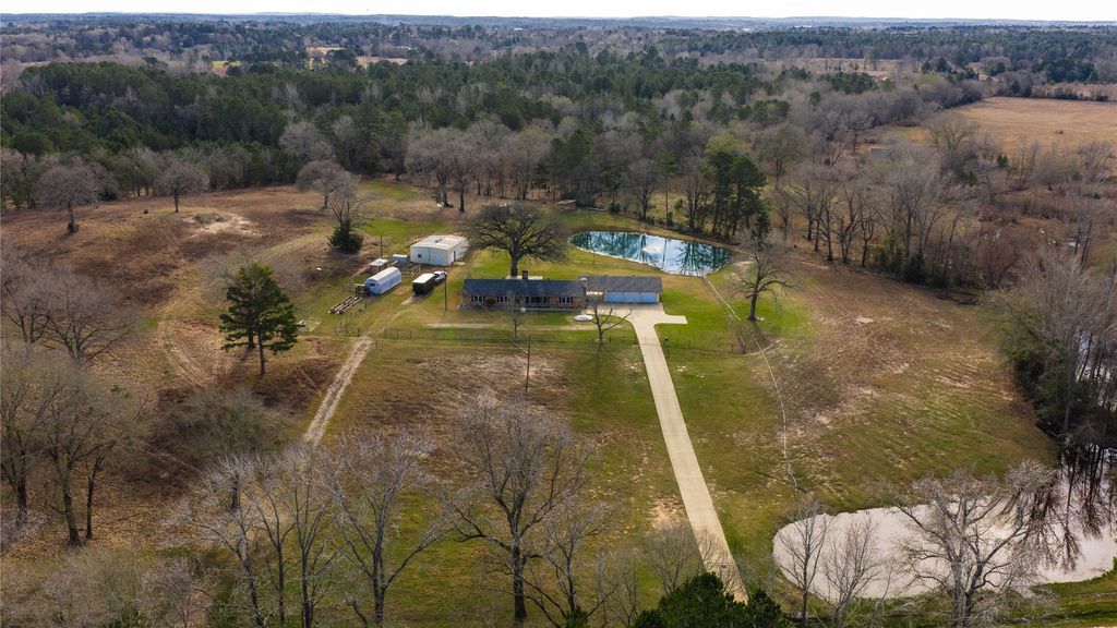 3662 ACR 359, Palestine, TX 75803