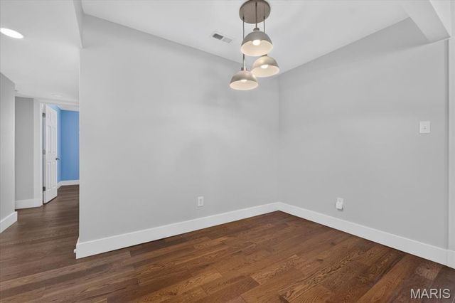 8816 Eager Road, Brentwood, MO 63144