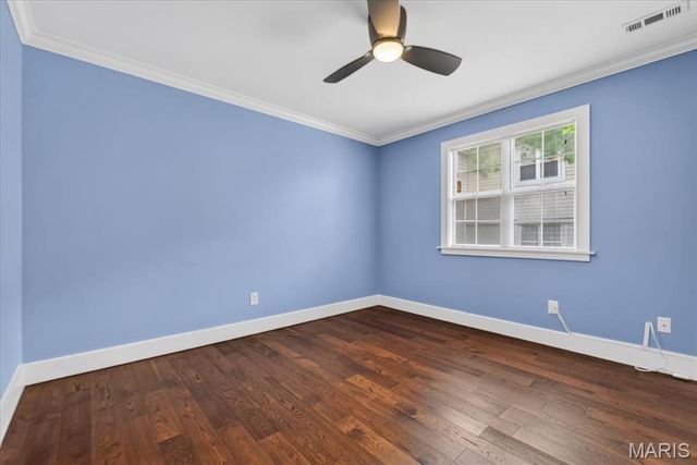 8816 Eager Road, Brentwood, MO 63144