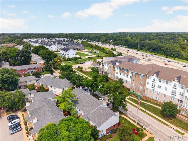 8816 Eager Road, Brentwood, MO 63144