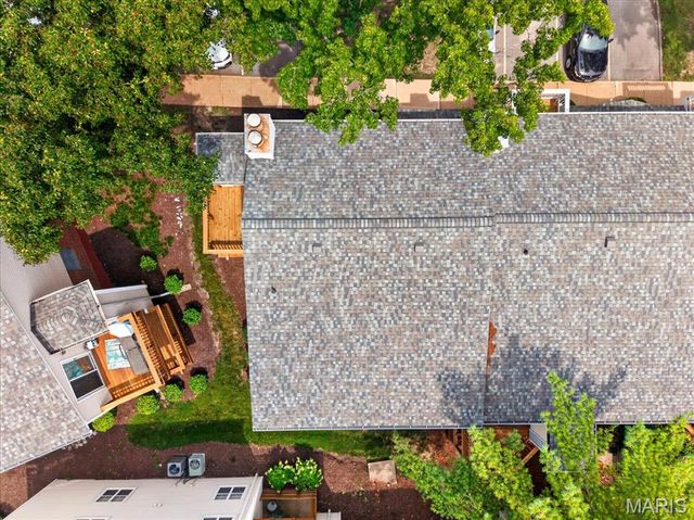 8816 Eager Road, Brentwood, MO 63144